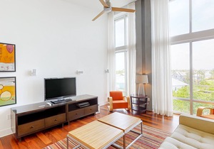 Lovely Condo with Shared Pool, High-Speed WiFi, Washer/Dryer, & Beach Access!