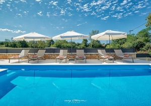 Lovely family villa with private pool near Porec