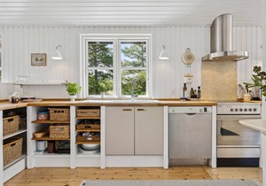 Lovely home in ålbæk with WiFi