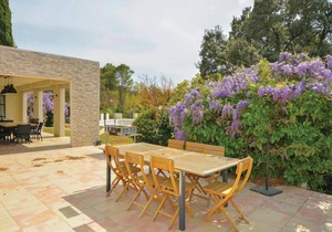 Lovely home in Aubais with WiFi