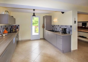 Lovely home in Aubignan