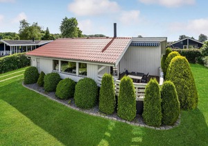 Lovely home in Egernsund with sauna