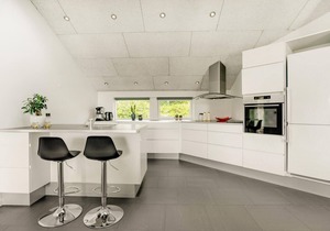 Lovely home in Hjørring with kitchen