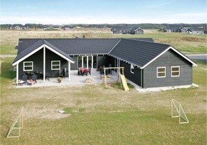 Lovely Home In Løkken With Wifi