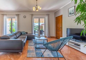 Lovely Home In Loborika