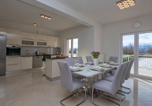 Lovely home in Prolozac donji
