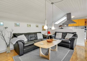 Lovely home in Roslev with WiFi