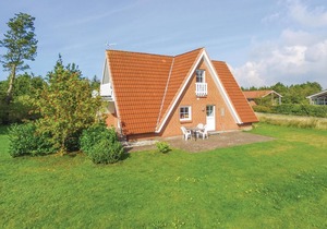 Lovely home in Skjern with WiFi