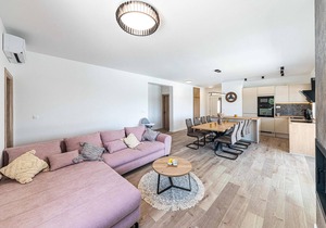 Lovely home in Trogir with kitchen