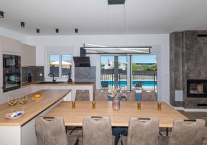Lovely home in Trogir with kitchen