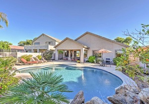 Lovely Home with Large Pool on Legacy Golf Course!