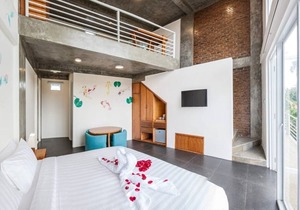 Lovely Loft Space with room for four people Unit #4