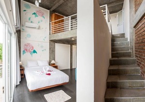 Lovely Loft Space with room for four people Unit #1