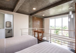 Lovely Loft Space with room for four people Unit #1