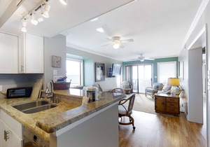 Lovely Oceanfront Suite w/Free WiFi, Private Balcony, W/D, & Shared Pool