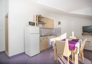Lovely ❤ sea view apt for 2+2, on the beach, Seget