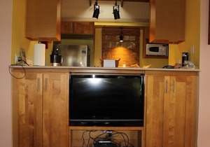 Lovely Tropical Condo w/Shared Pool, Private Washer and Dryer, Free WiFi, Lanai
