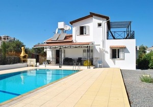 Lovely villa within the walking distance to kyrenia city centre