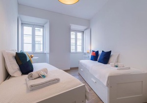 LovelyStay - Peaceful Central Apartment I