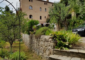 Lower Garden Apartment with *Large Heated Pool*