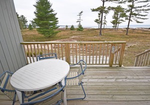 Lower Level Beachfront Condo in Glen Arbor 2B/2BA!