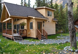 Lower Paradise Log Cabin - Nightly Rental in the Woods