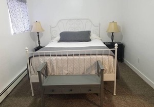 LRG Pet Friendly 2BD/2BA Sleeps 6 with Waffles