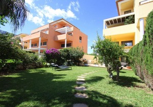 Lujoso Triplex Residencial Azahares by costablancarent