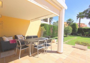 Lujoso Triplex Residencial Azahares by costablancarent