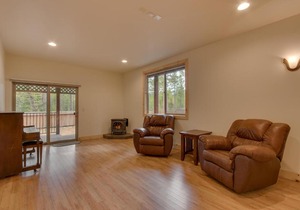 Lukins Lodge - Three Bedroom Home