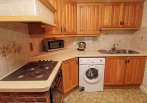 LUPIN COTTAGE, character holiday cottage in Wooler