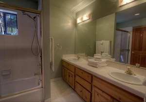 Lupine Lodge by Lake Tahoe Accommodations