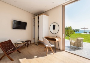 LuriaHomes Villa B - Luxury villa with an amazing private pool & private beach!