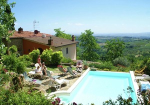 Lush Holiday Home in Tavarnelle Val di Pesa with Shared Pool