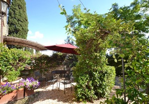 Lush Holiday Home in Tavarnelle Val di Pesa with Shared Pool