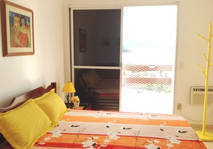 Lush views of Toninhas Beach