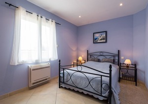 Lush Villa in Pierrerue with Private Pool & Centre Nearby