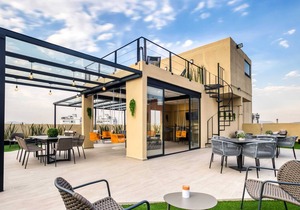 Lux 3BR Apt | 2 Cool Rooftops+FirePit+B/Center+Gym