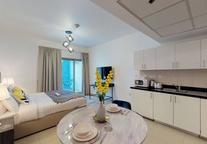 ★Lux BnB I Studio I DIFC I Balcony I Tennis★