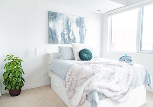 Lux Loft in Uptown Waterloo ☆ Balcony ☆ UG Parking ☆ Floor to Ceiling Windows