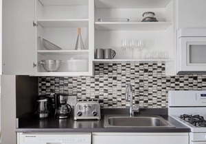 Luxe 1B w/W/D, Gym, Rooftop. Steps from T stop by Blueground