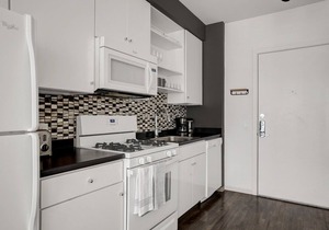 Luxe 2B w/W/D, Gym, Rooftop. Steps from T stop by Blueground