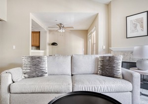 Luxe Santa Clara 2BR w/ W/D, Gym, Pool, walk to Safeway, by Blueground