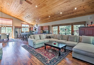 Luxe Tahoe Home Near Donner Lake, Truckee & Hiking