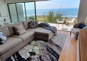 Luxureous & First line apartment with amazing view over ocean, beach and Porto.