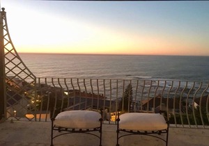 Luxurious en-suite bedroom with lounge stunning sea view & balcony in Bantry Bay