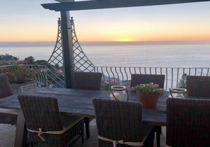 Luxurious en-suite bedroom with lounge stunning sea view & balcony in Bantry Bay