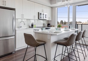 Luxurious Living MINUTES From DT! 2 Bed 2 Bath