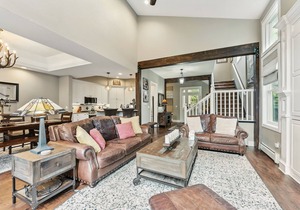 Luxurious Peak 8 Lodge 4BDR Near Slopes w/Private Hot Tub