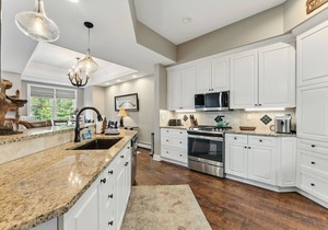 Luxurious Peak 8 Lodge 4BDR Near Slopes w/Private Hot Tub